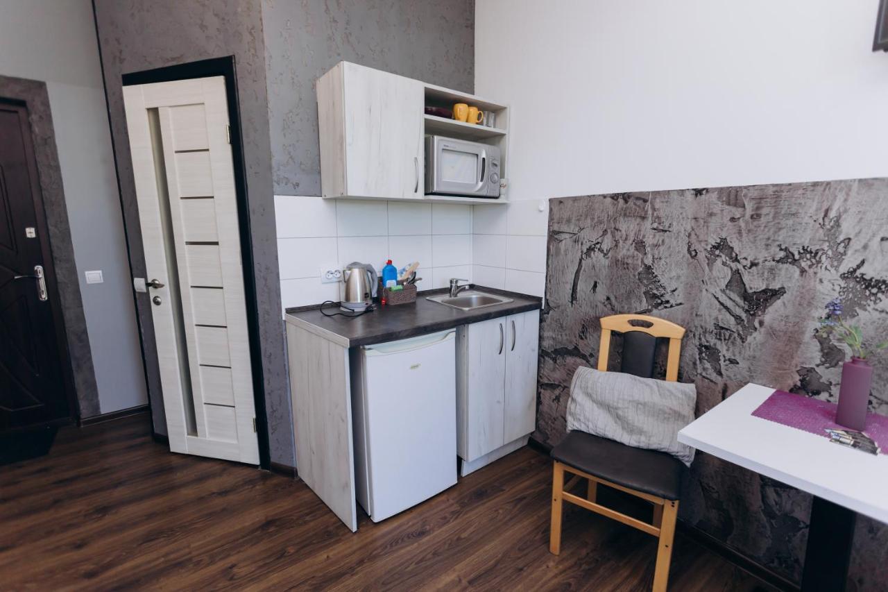 Нові Apartments Біля Жд Вокзалу イヴァーノ＝フランキーウシク エクステリア 写真
