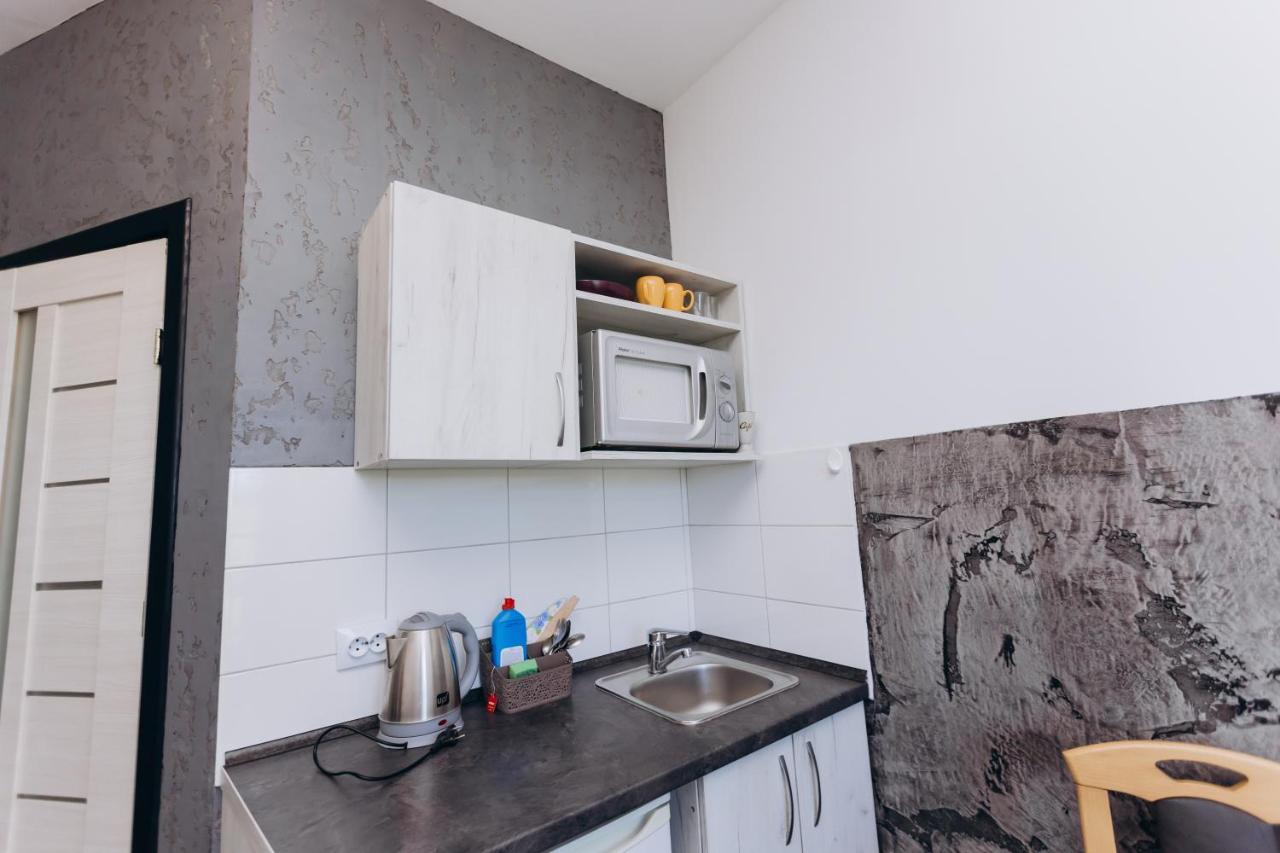 Нові Apartments Біля Жд Вокзалу イヴァーノ＝フランキーウシク エクステリア 写真