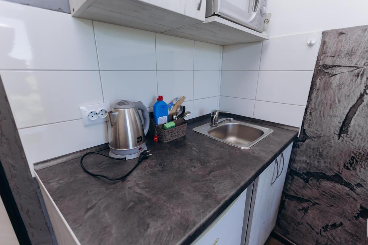 Нові Apartments Біля Жд Вокзалу イヴァーノ＝フランキーウシク エクステリア 写真